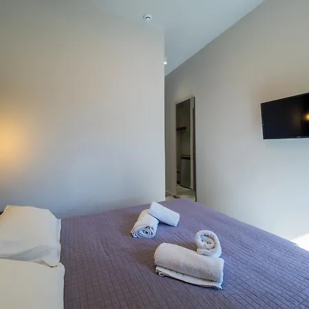 酒店 Finikounda Hotel 2*