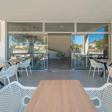 Finikounda Hotel 酒店 2*