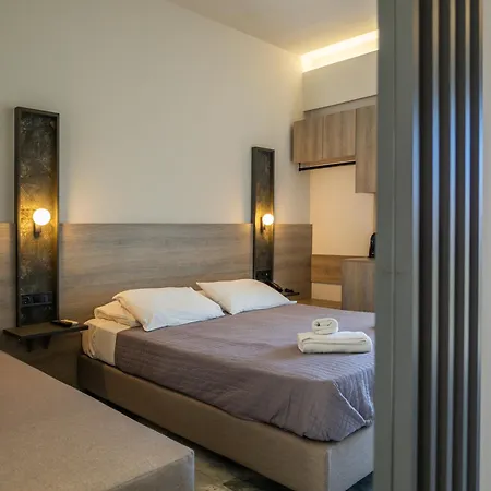 Finikounda Hotel 호텔